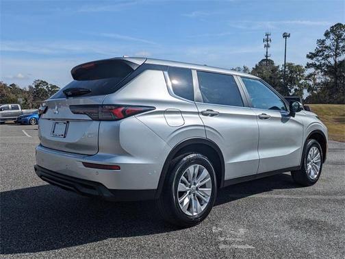 2026 Mitsubishi Outlander ES 2.5 2WD