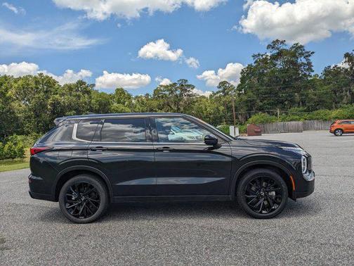 2023 Mitsubishi Outlander SE Black Edition S-AWC