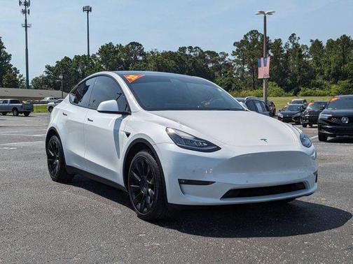 2022 Tesla Model Y Long Range Dual Motor All-Wheel Drive