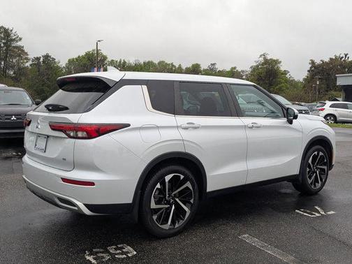 2023 Mitsubishi Outlander SE 2.5 2WD