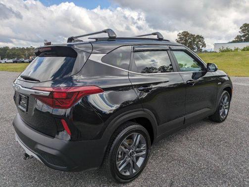 2022 Kia Seltos S
