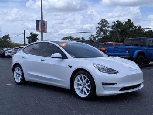 Pearl White Multi-Coat 2021 Tesla Model 3 Long Range