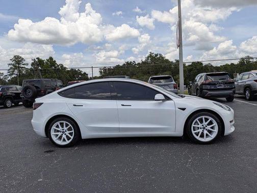 Pearl White Multi-Coat 2021 Tesla Model 3 Long Range