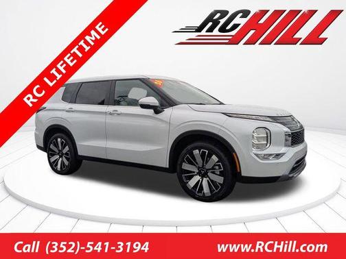 White Diamond 2026 Mitsubishi Outlander SE 2.5 2WD