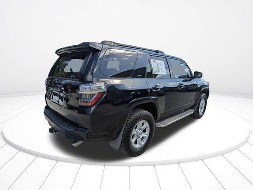 Midnight Black Metallic 2016 Toyota 4Runner SR5