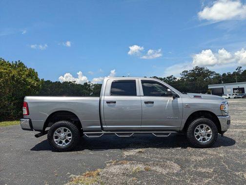 2019 RAM 2500 Tradesman Crew Cab 4x4 6'4' Box