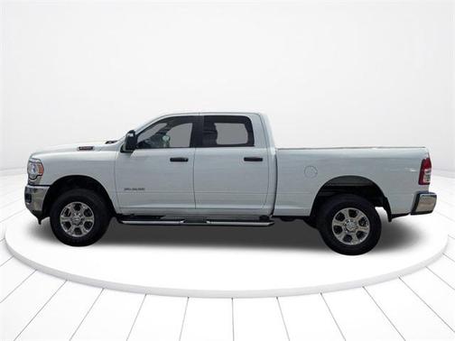 2023 RAM 2500 Big Horn Crew Cab 4x4 6'4' Box