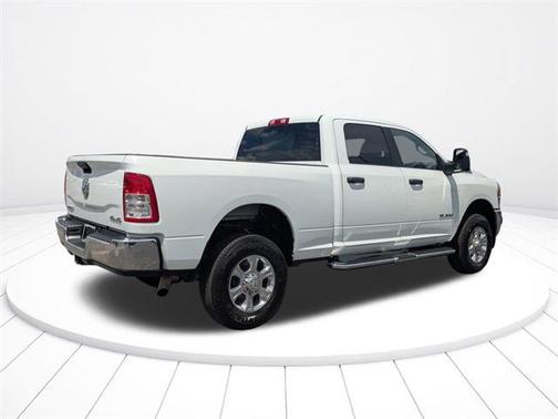 2023 RAM 2500 Big Horn Crew Cab 4x4 6'4' Box