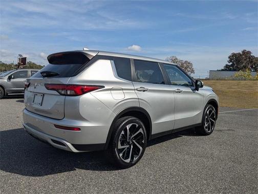 2023 Mitsubishi Outlander SE 2.5 2WD