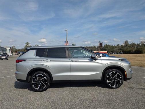 2023 Mitsubishi Outlander SE 2.5 2WD