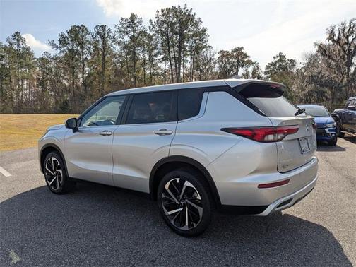 2023 Mitsubishi Outlander SE 2.5 2WD