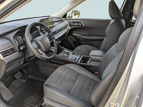 2023 Mitsubishi Outlander SE 2.5 2WD