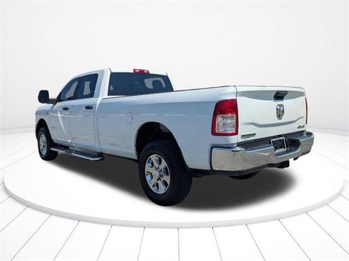 2024 RAM 3500 Big Horn Crew Cab 4x4 8' Box