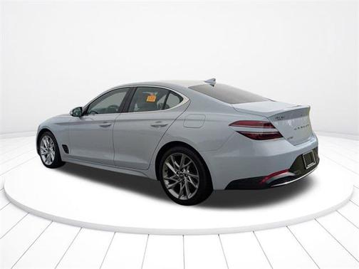 2022 Genesis G70 2.0T RWD