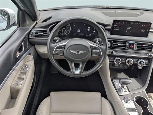 2022 Genesis G70 2.0T RWD