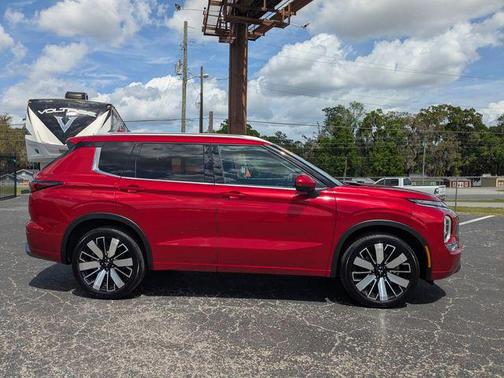 Red Diamond 2025 Mitsubishi Outlander SEL 2.5 2WD