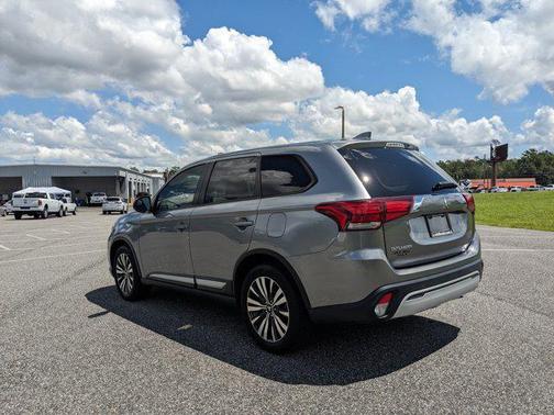 2020 Mitsubishi Outlander ES