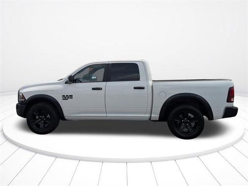 2024 RAM 1500 Classic Warlock Crew Cab 4x2 5'7' Box