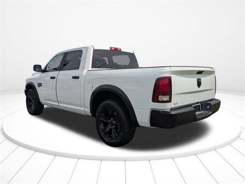 2024 RAM 1500 Classic Warlock Crew Cab 4x2 5'7' Box