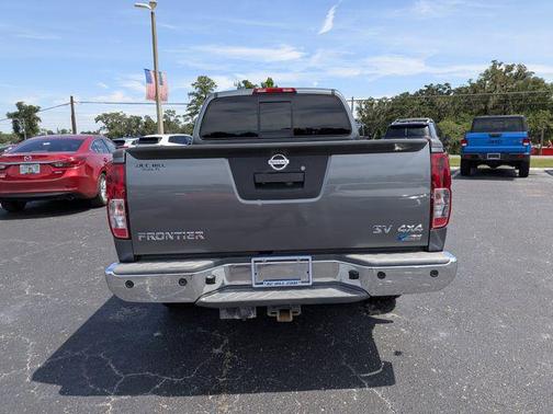 Gun Metallic 2017 Nissan Frontier SV