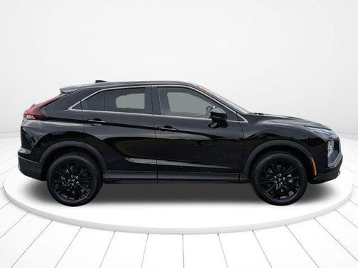 Labrador Black Pearl 2026 Mitsubishi Eclipse Cross LE