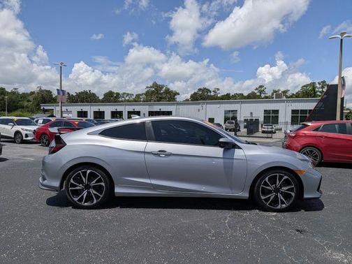 Lunar Silver Metallic 2017 Honda Civic Si