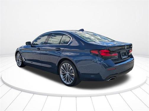 2023 BMW 530 i