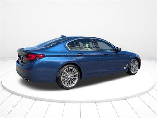 2023 BMW 530 i