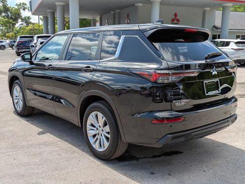 2025 Mitsubishi Outlander ES 2.5 2WD