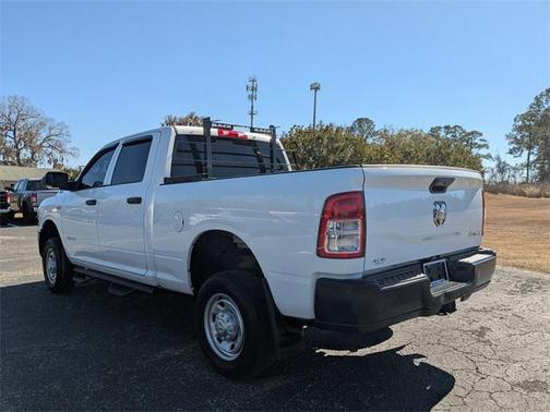 2019 RAM 2500 Tradesman Crew Cab 4x4 6'4' Box