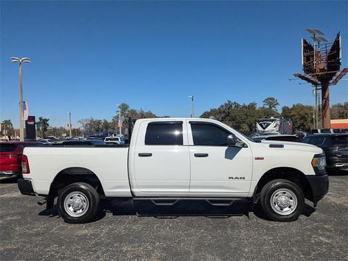 2019 RAM 2500 Tradesman Crew Cab 4x4 6'4' Box