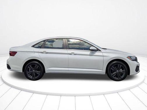Opal White Pearl 2024 Volkswagen Jetta 1.5T SE