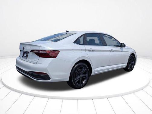 Opal White Pearl 2024 Volkswagen Jetta 1.5T SE