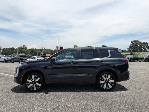 2025 Mitsubishi Outlander SE 2.5 2WD