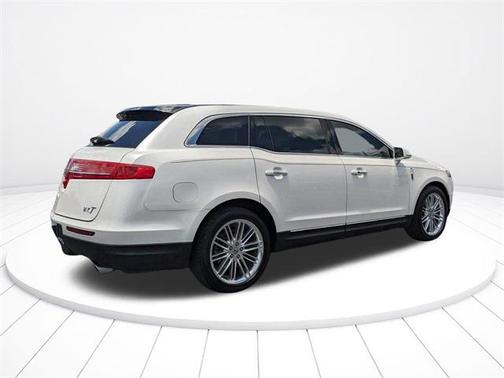 2019 Lincoln MKT Standard