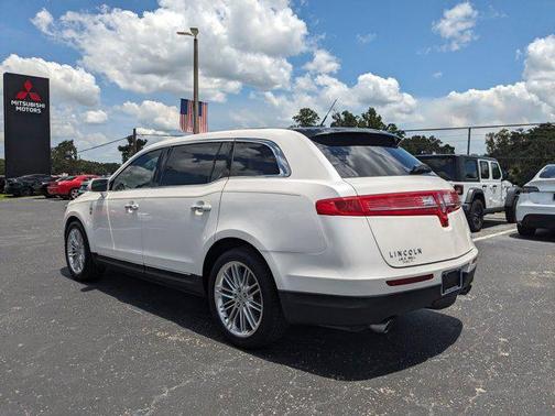2019 Lincoln MKT Standard