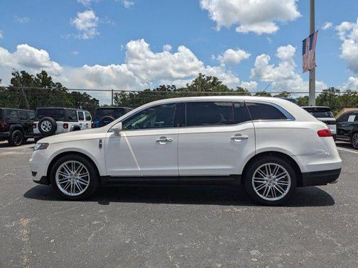 2019 Lincoln MKT Standard