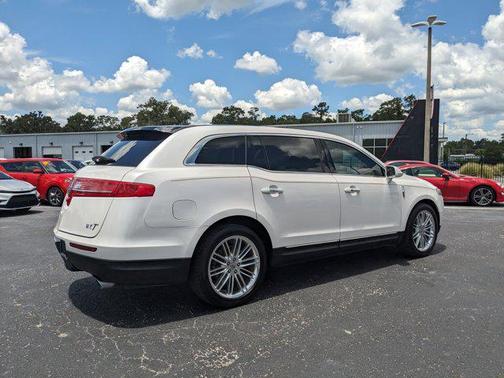 2019 Lincoln MKT Standard