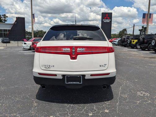 2019 Lincoln MKT Standard