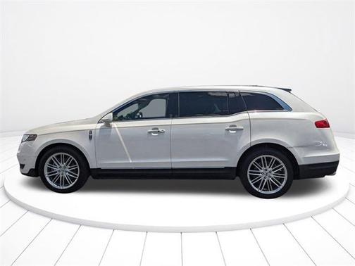 2019 Lincoln MKT Standard