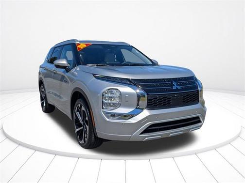 2025 Mitsubishi Outlander PHEV SEL