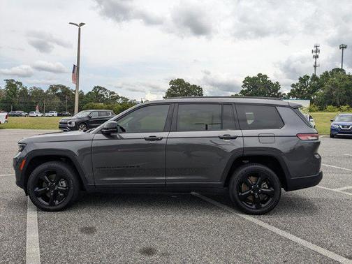 2022 Jeep Grand Cherokee L Altitude