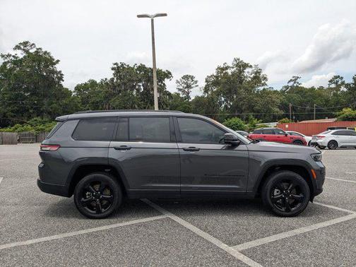 2022 Jeep Grand Cherokee L Altitude