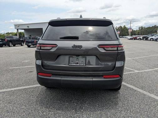 2022 Jeep Grand Cherokee L Altitude