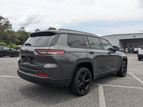 2022 Jeep Grand Cherokee L Altitude