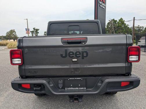 2022 Jeep Gladiator Altitude 4x4