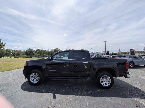 Black 2022 Chevrolet Colorado LT