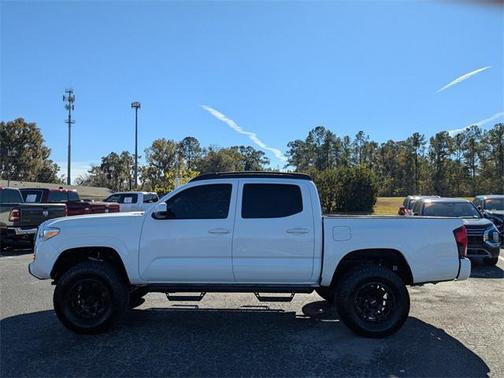 2022 Toyota Tacoma SR