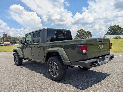 2023 Jeep Gladiator Overland