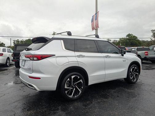 2024 Mitsubishi Outlander PHEV SEL